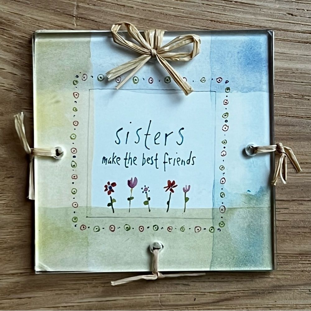 Sisters Make The Best Friends Magnet 2-1/2" x 2-1/2" x 1/8"